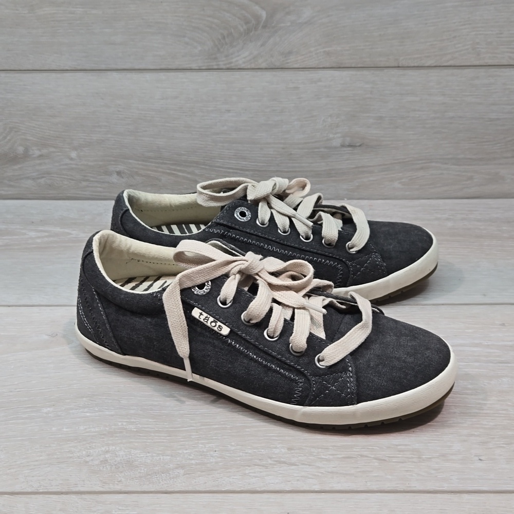 Taos Womens Star Canvas Sneakers slip on shoes sz 7